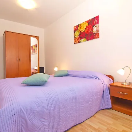 Apartment Ester 1639