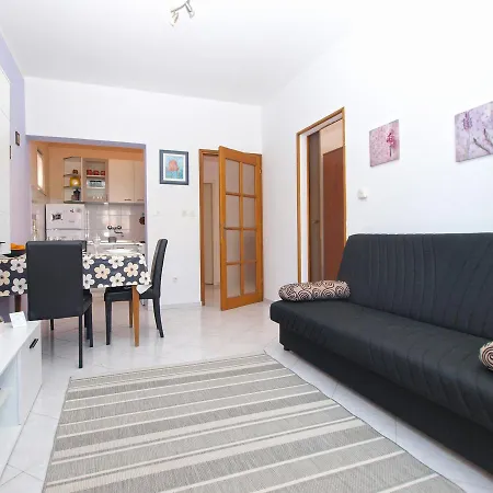 Apartment Ester 1639